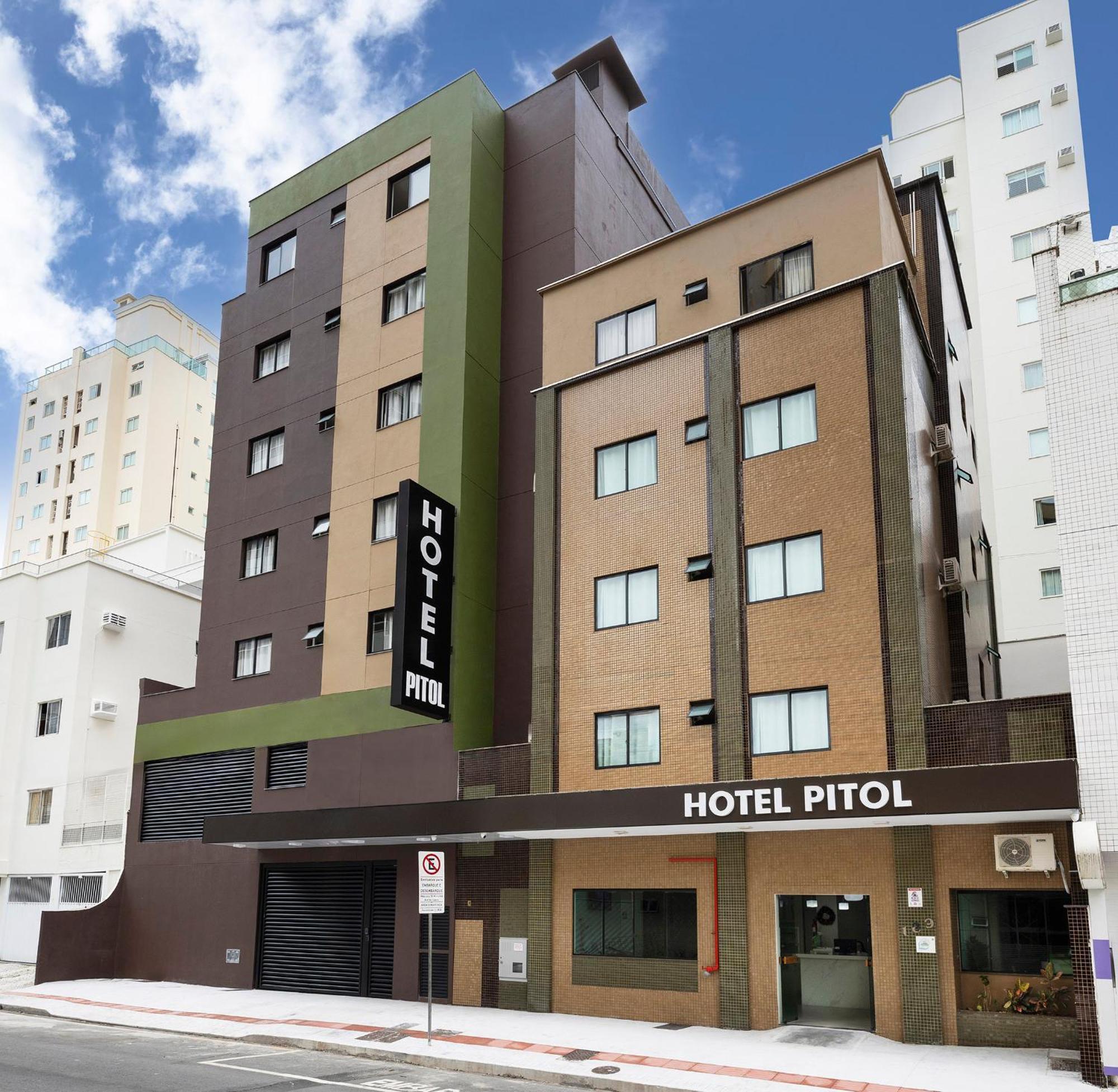 Pitol Hotel *